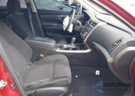 2015 Nissan Altima 2.5 S z USA, uszkodzony, nr VIN 1N4AL3AP9FC247586